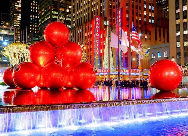 Что послушать на новогодних каникулах: лучшие треки и альбомы года по версии Apple Music